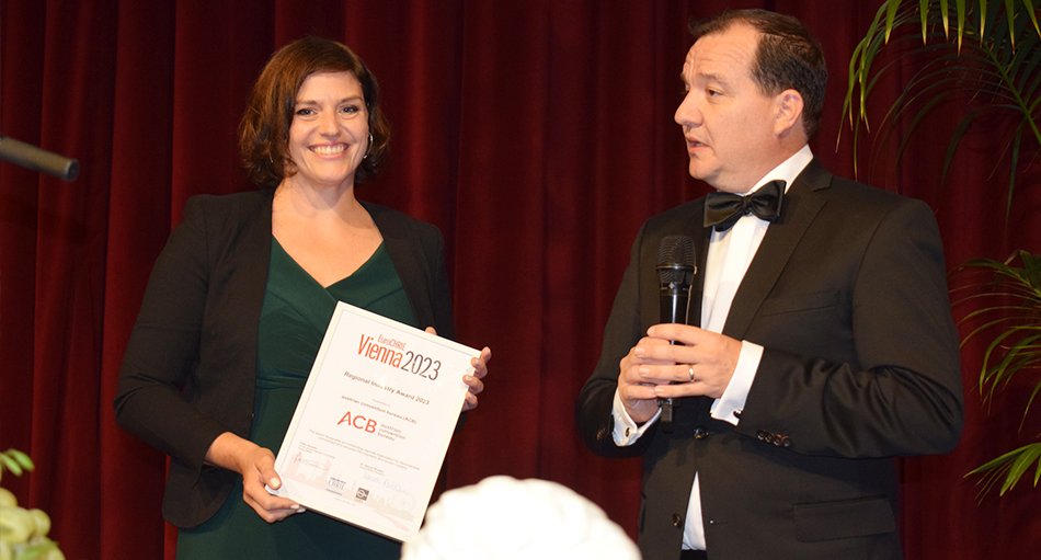 Michaela Schedlbauer-Zippusch und FH-Prof. Dr Florian Aubke